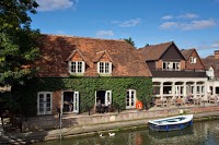 The Swan at Streatley 1078017 Image 0